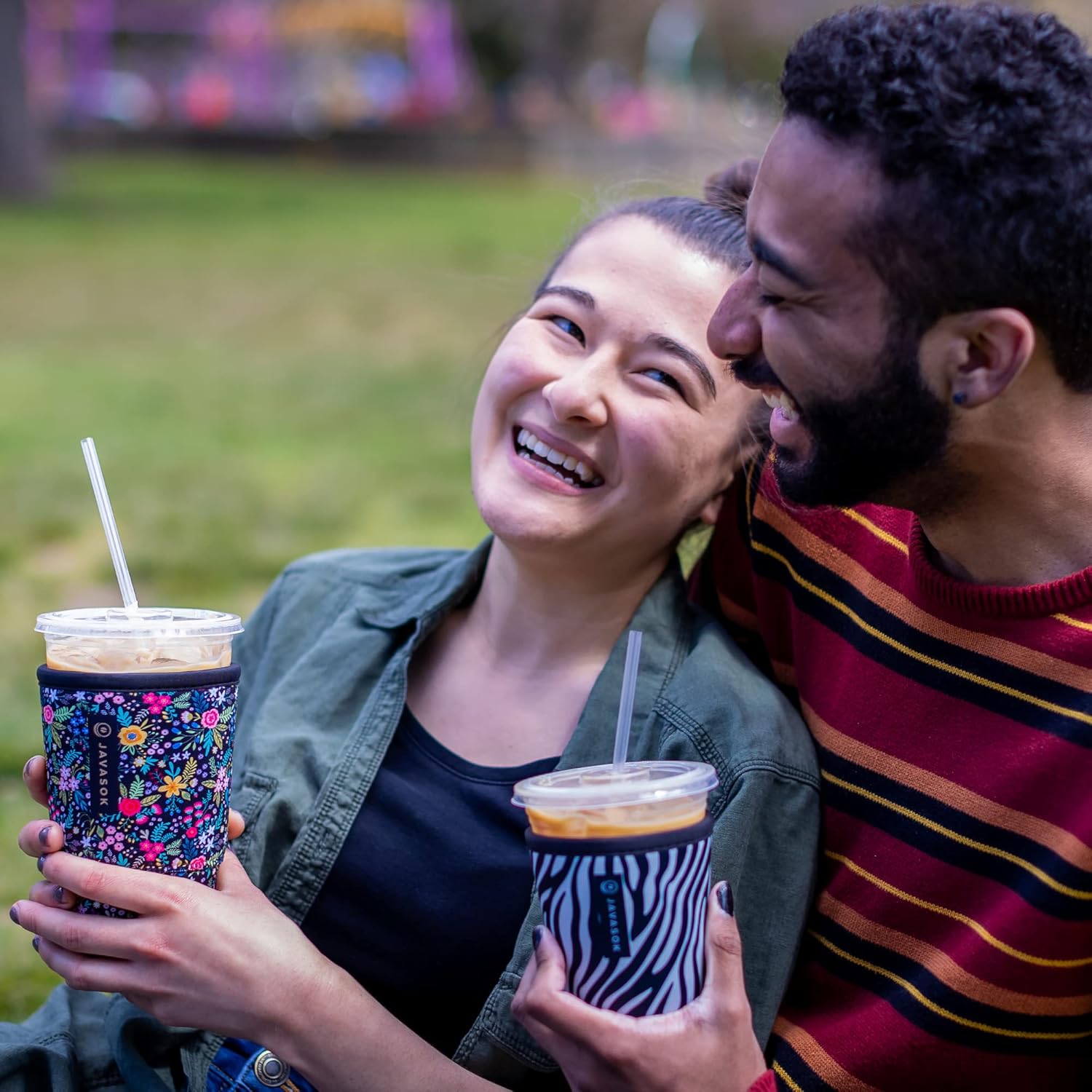 Sok It JavaSok Iced Coffee & Cold Soda Insulated Neoprene Cup Sleeve (English Garden Picnic, Medium: 22-28oz)